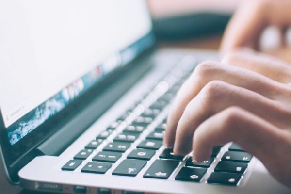 sociala medier för vuxna med tid