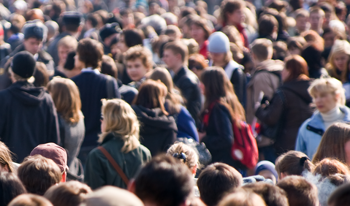 Yngre oroligare än äldre över att få ett ensamt seniorliv