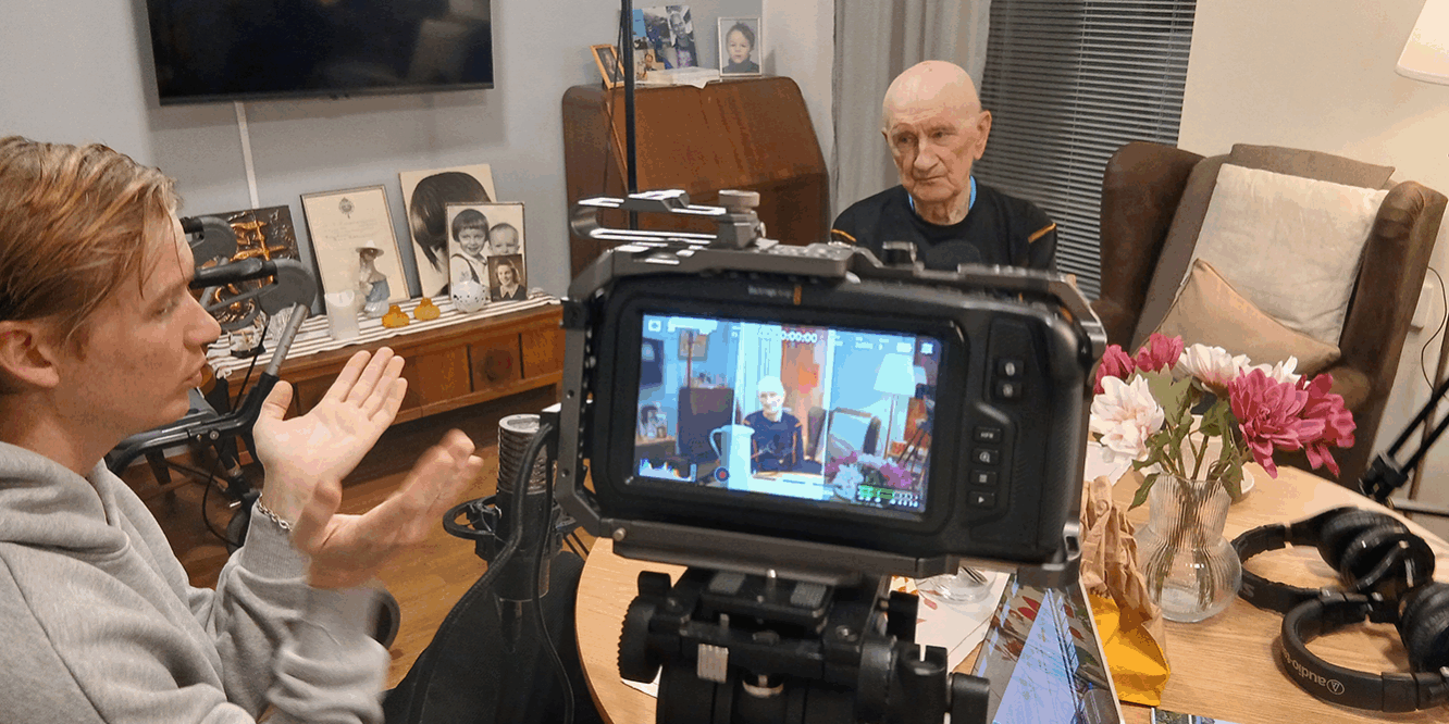 20251113_172632_mindre Inspelning av podden Lyssna på de äldre med Olle